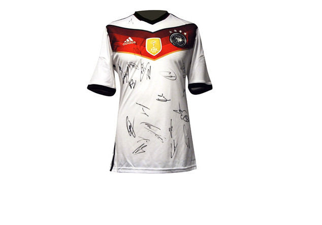  Signiertes WM-Trikot 