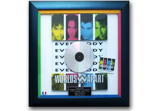  Silber Award Worlds Apart 