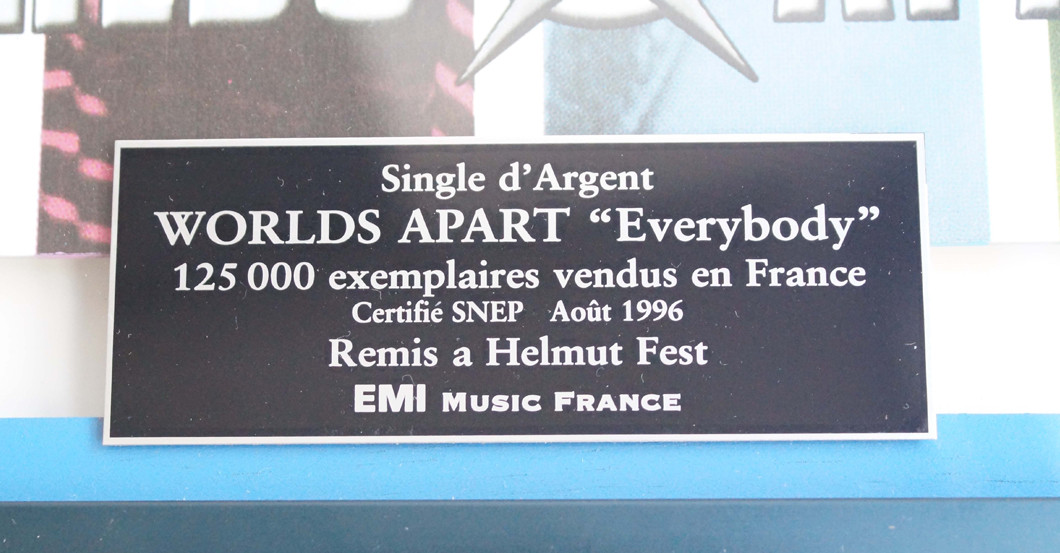 Silber Award Worlds Apart   Silber Award Worlds Apart