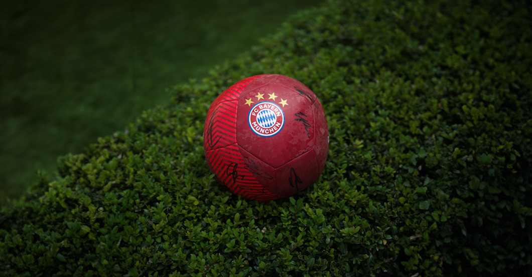  SO dunkelroter Fußball  