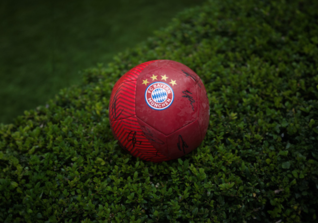  SO Fußball dunkelrot 