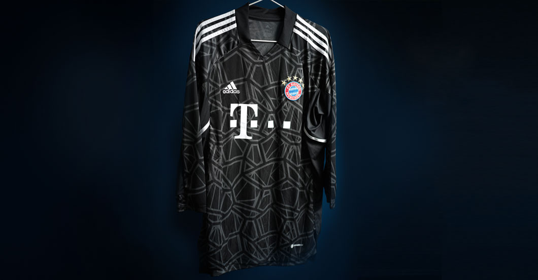 FC Bayern: Inklusive Retro-Logo! Neues Trikot der Münchner geleakt