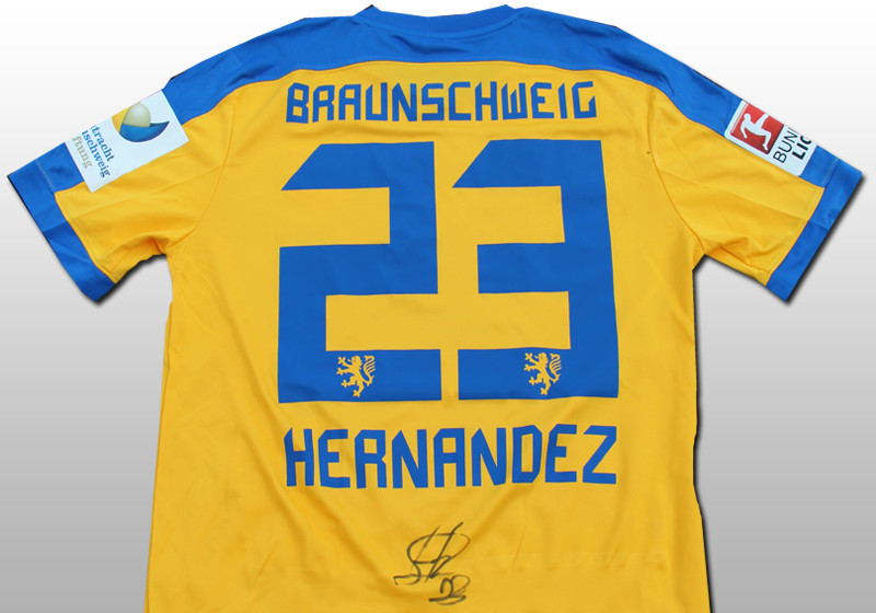 Sondertrikot Hernandez   Sondertrikot Hernandez