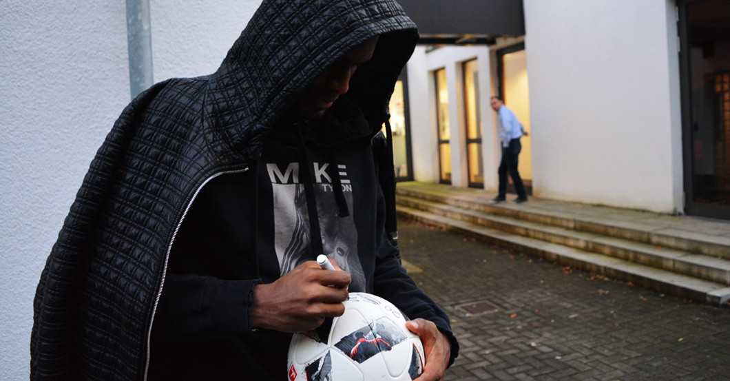 Spielball Anthony Modeste   Spielball Anthony Modeste