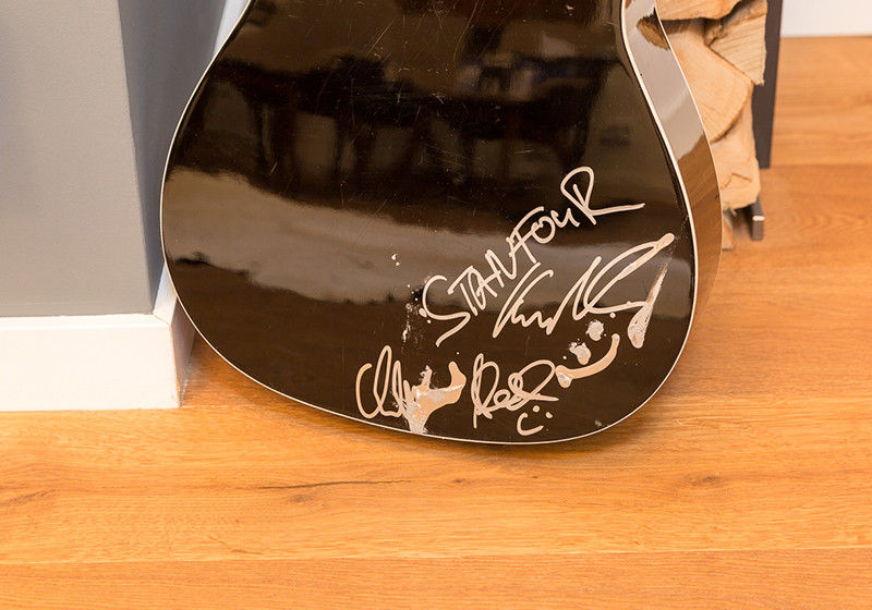 Stanfour-Gitarre   Stanfour-Gitarre