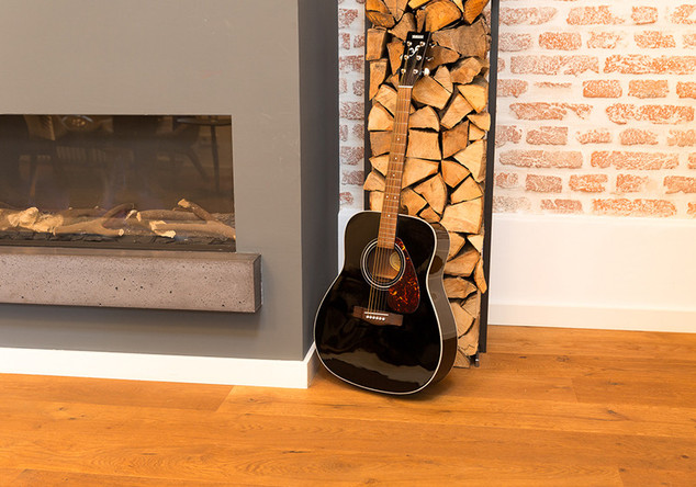 Stanfour-Gitarre   Stanfour-Gitarre