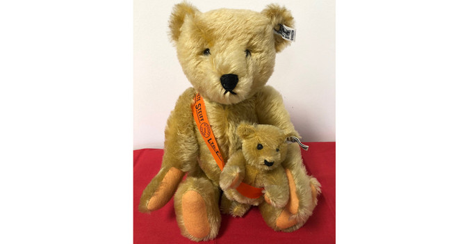  Steiff Mama and Baby Bear 
