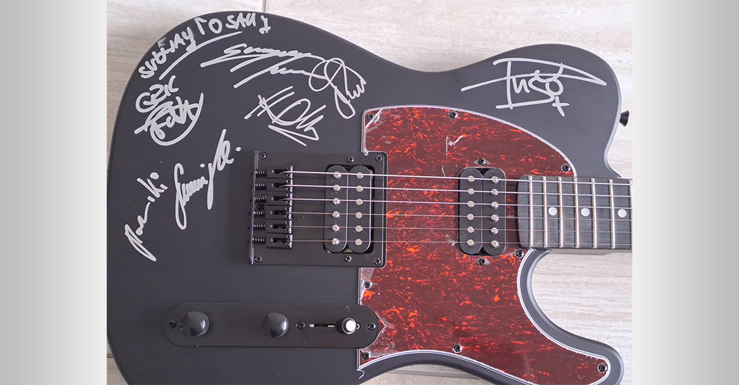 Subway Gitarre mit rot   Subway Gitarre mit rot