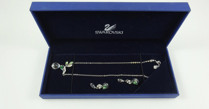 Swarovski Set   Swarovski Set