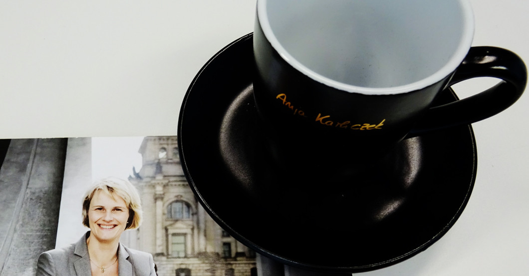  Tassen Anja Karliczek 