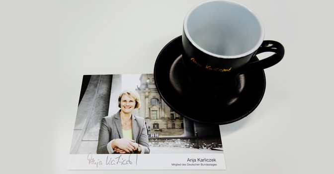  Tassen Anja Karliczek 