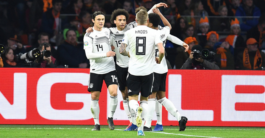 Team Trikot DFB   Team Trikot DFB