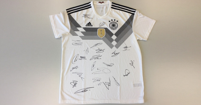 Team Trikot DFB   Team Trikot DFB