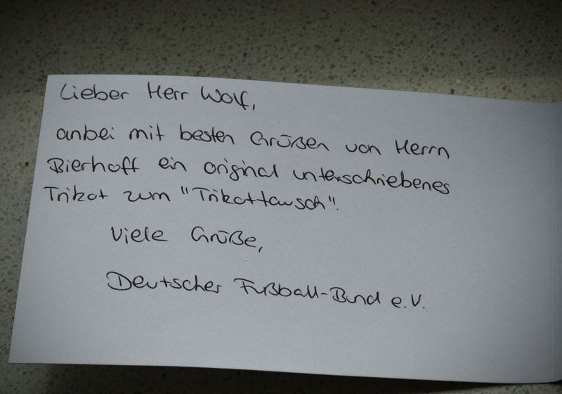 Teamsigniertes DFB Trikot   Teamsigniertes DFB Trikot