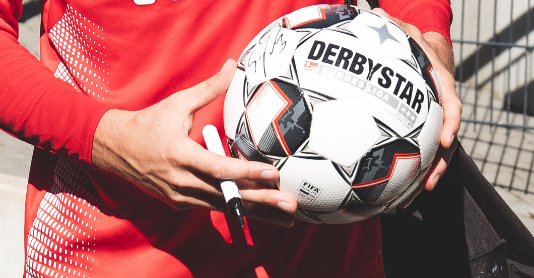 Teroddes signierter Ball   Teroddes signierter Ball