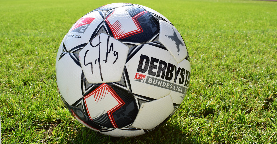 Teroddes signierter Ball   Teroddes signierter Ball