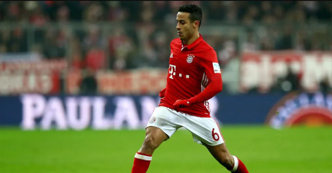  Thiagos FC Bayern Trikot 