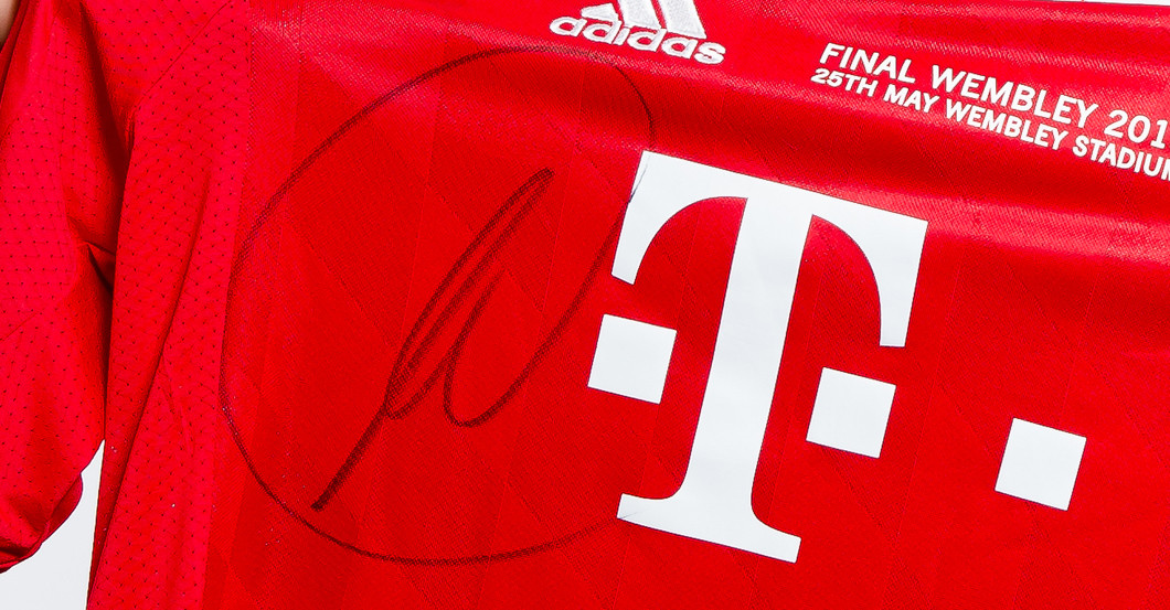 Thomas Müllers CL Trikot   Thomas Müllers CL Trikot