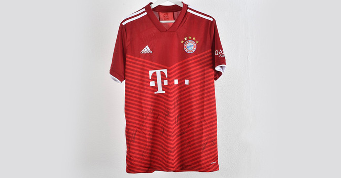 TM Bayern signiert Trikot   TM Bayern signiert Trikot