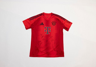 TM Heimtrikot FC Bayern   TM Heimtrikot FC Bayern
