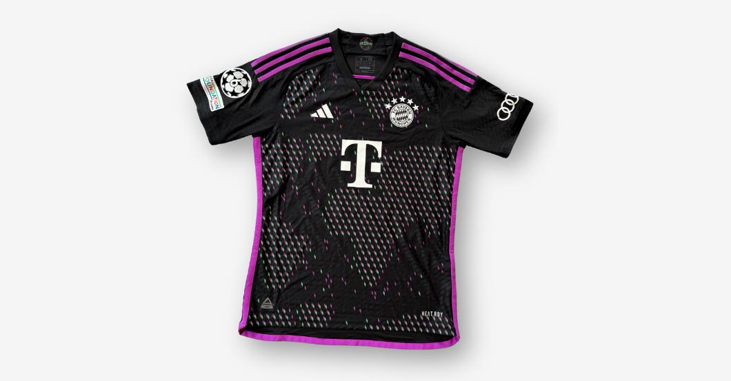 TM Müller Trikot getragen   TM Müller Trikot getragen