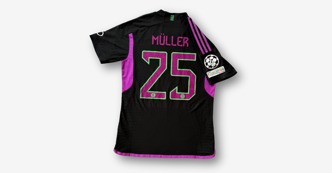 TM Müller Trikot getragen   TM Müller Trikot getragen