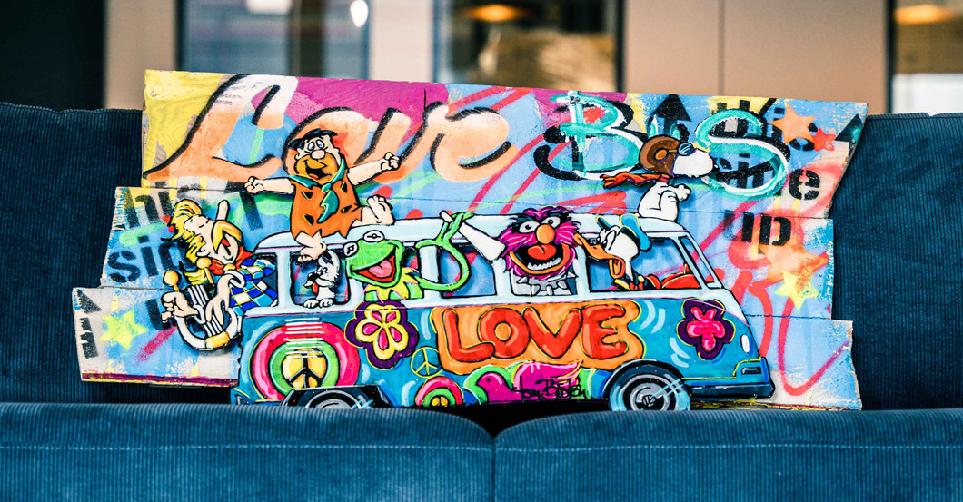  Tom Boston Love Bus 