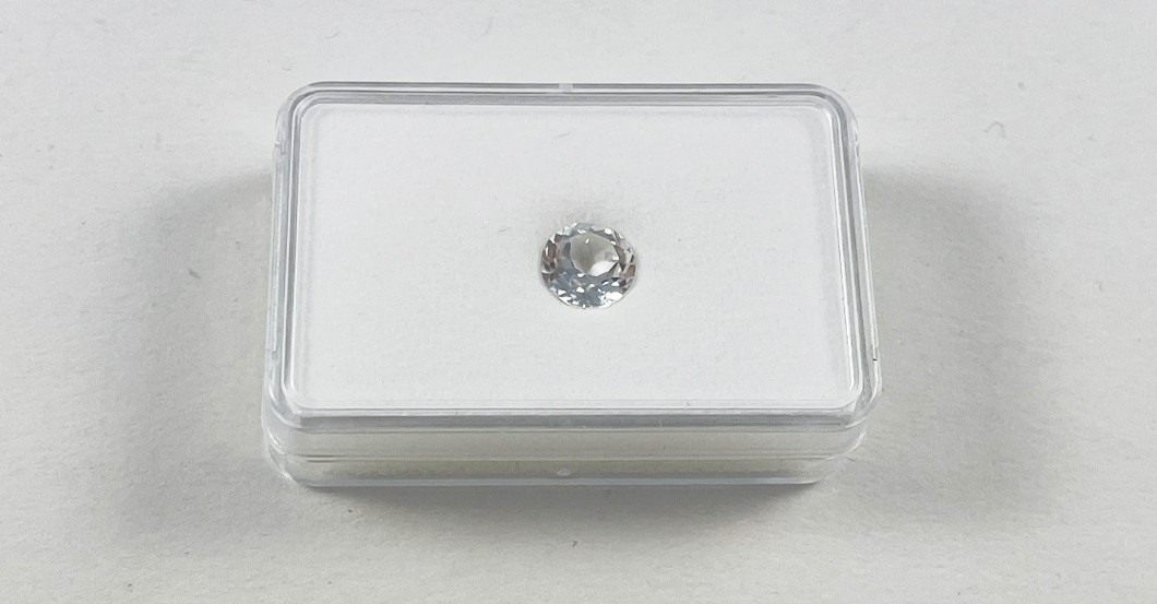 Topas weiss rund   Topas weiss rund