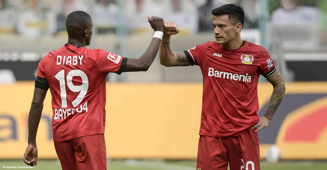 Topspiel Bayer Aranguiz   Topspiel Bayer Aranguiz