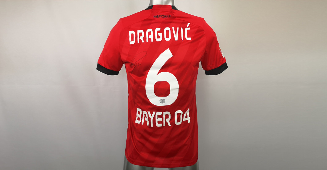 Topspiel Bayer Dragovic   Topspiel Bayer Dragovic