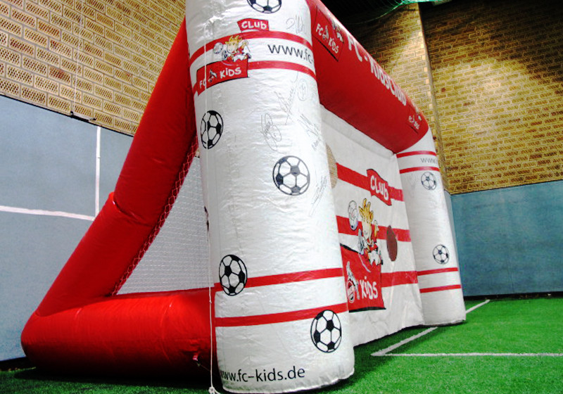 Torwand FC Köln signiert   Torwand FC Köln signiert