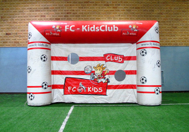 Torwand FC Köln signiert   Torwand FC Köln signiert