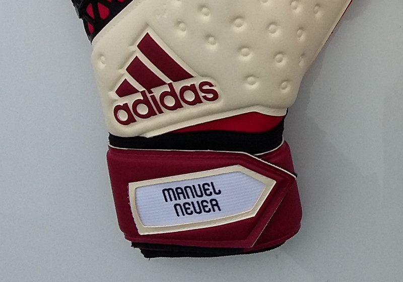 Dart ağız Yaşlılar  Torwart-Handschuhe Manuel Neuer signiert
