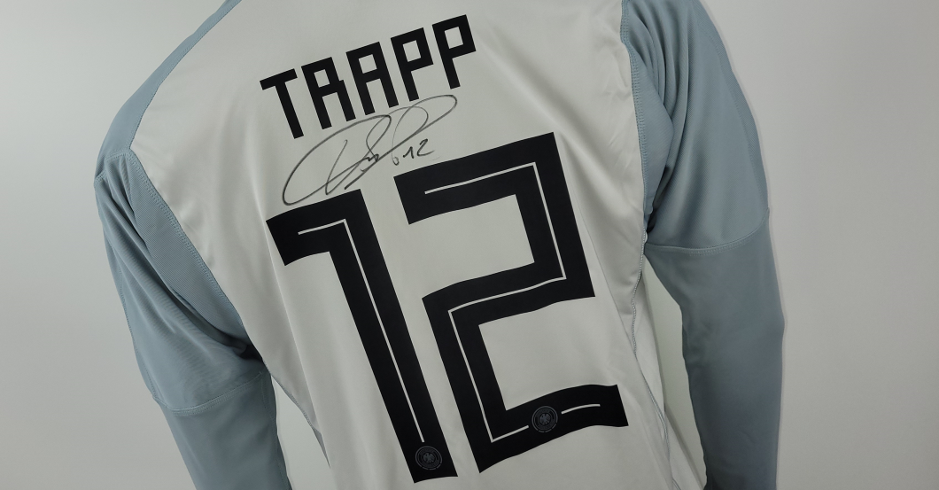  Trapp DFB-Trikot signiert 
