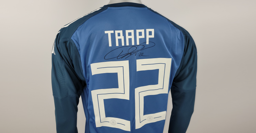  Trapp Trikot signiert 