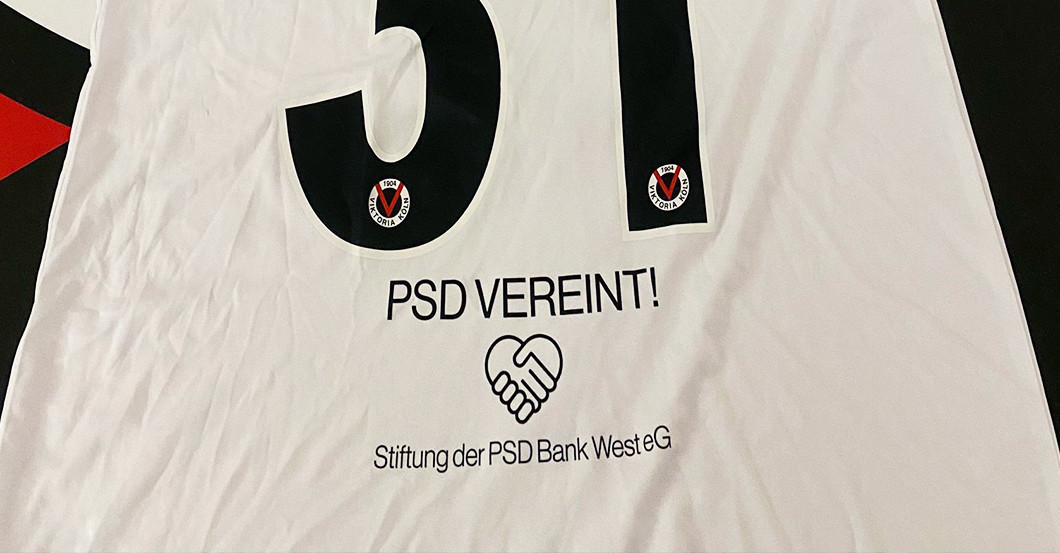  Trikot Ball Marcel Risse 