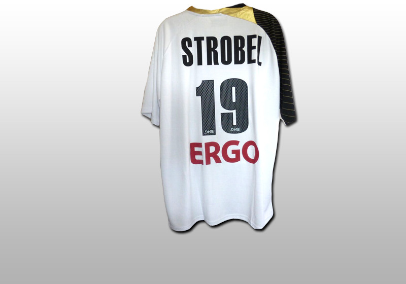  Trikot der Handballer 