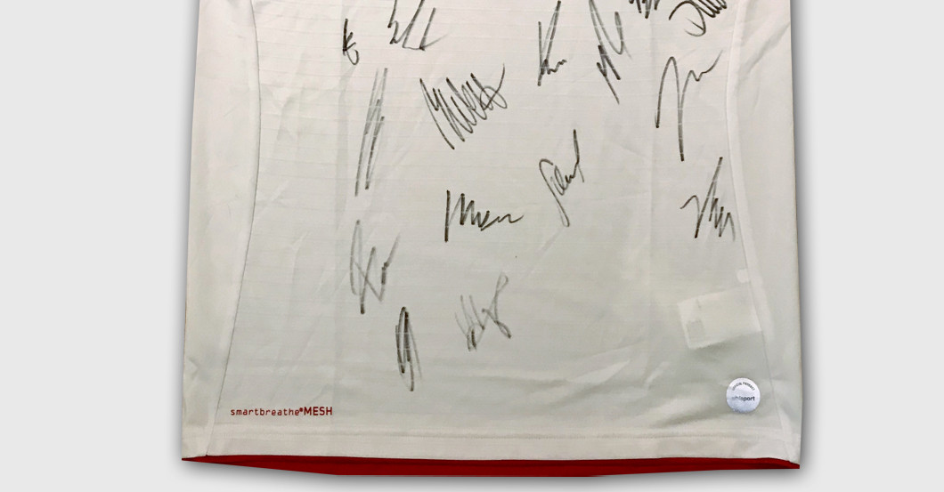 Trikot FC teamsigniert   Trikot FC teamsigniert