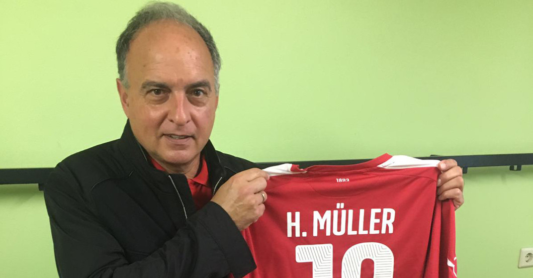 Trikot Hansi Müller   Trikot Hansi Müller