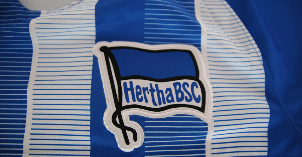 Trikot Hertha signiert   Trikot Hertha signiert