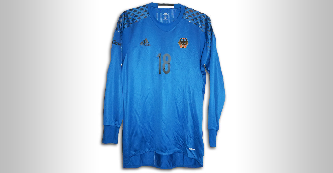 Trikot Laura Benkarth   Trikot Laura Benkarth