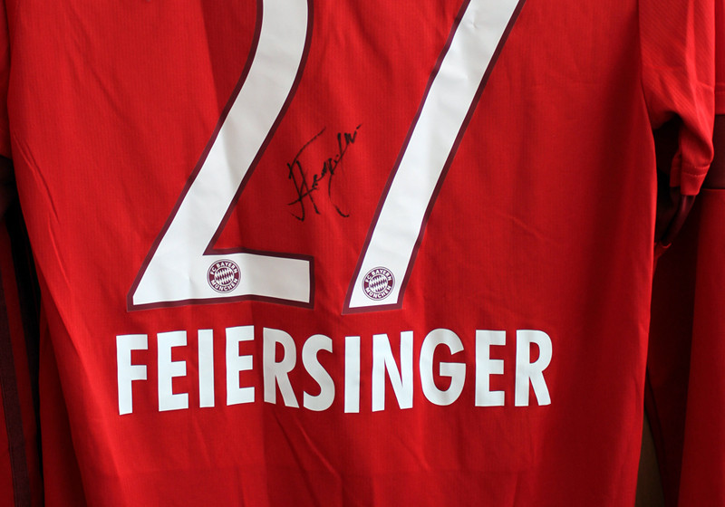 Trikot Laura Feiersinger   Trikot Laura Feiersinger