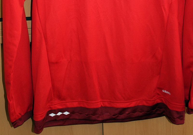 Trikot Melanie Behringer   Trikot Melanie Behringer