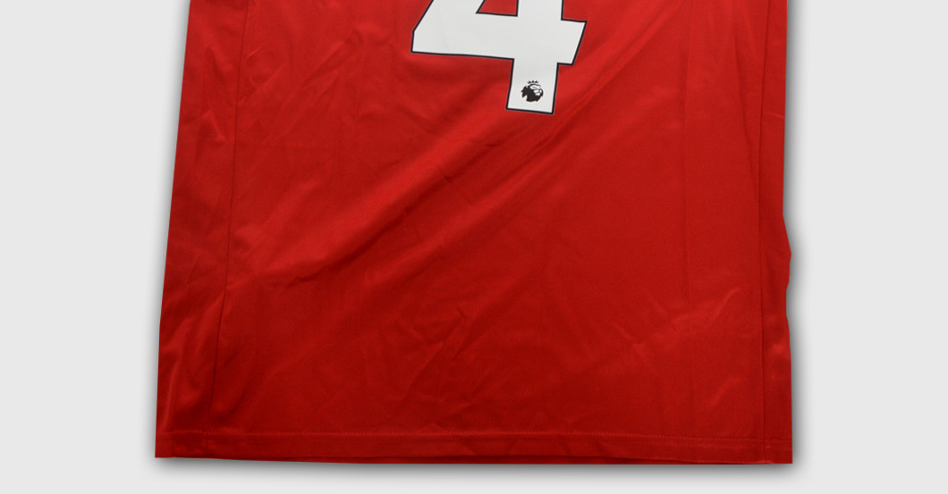 Trikot Mertesacker   Trikot Mertesacker