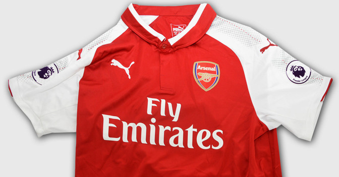 Trikot Mertesacker   Trikot Mertesacker