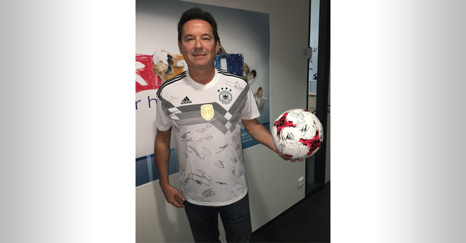  Trikot und Ball DFB 