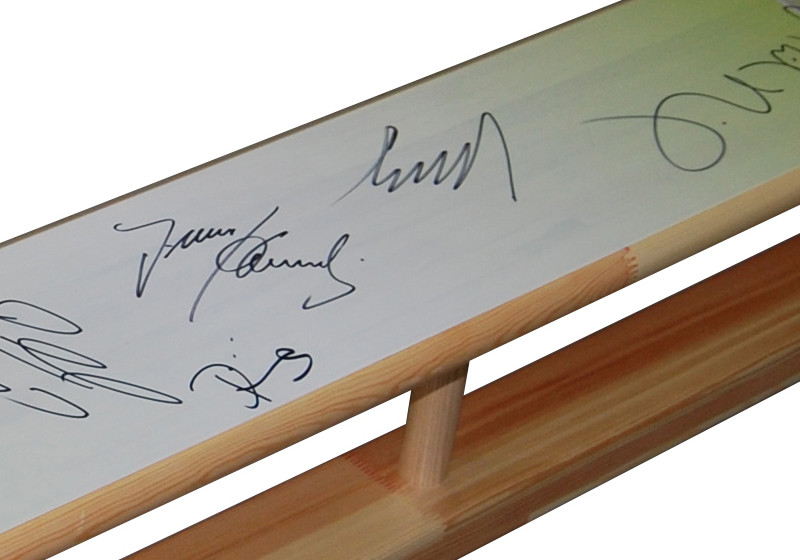 Turnbank von Promis   Turnbank von Promis