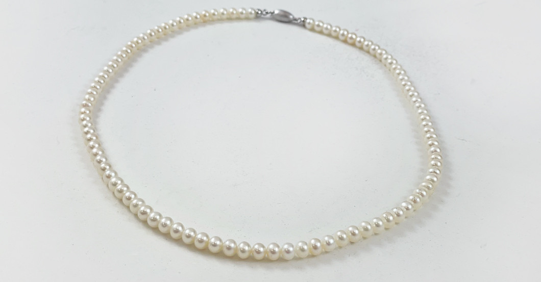  UC Kette Perlen 