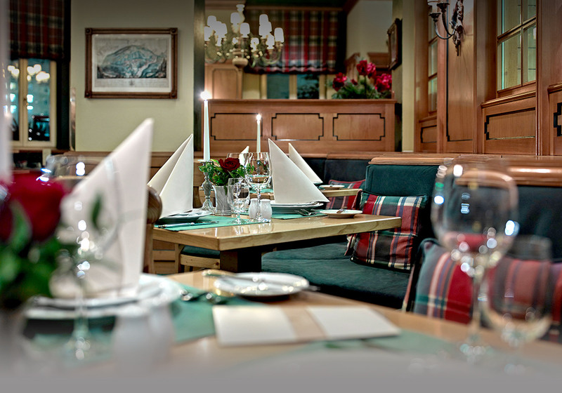 Übernachten Hotel Sacher   Übernachten Hotel Sacher