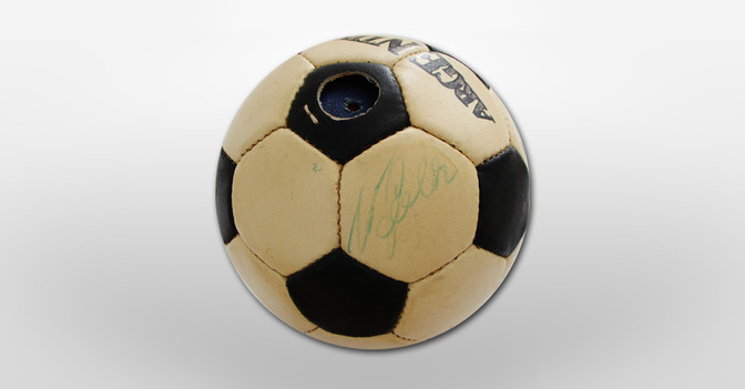 Uwe Seeler WM Ball 78   Uwe Seeler WM Ball 78